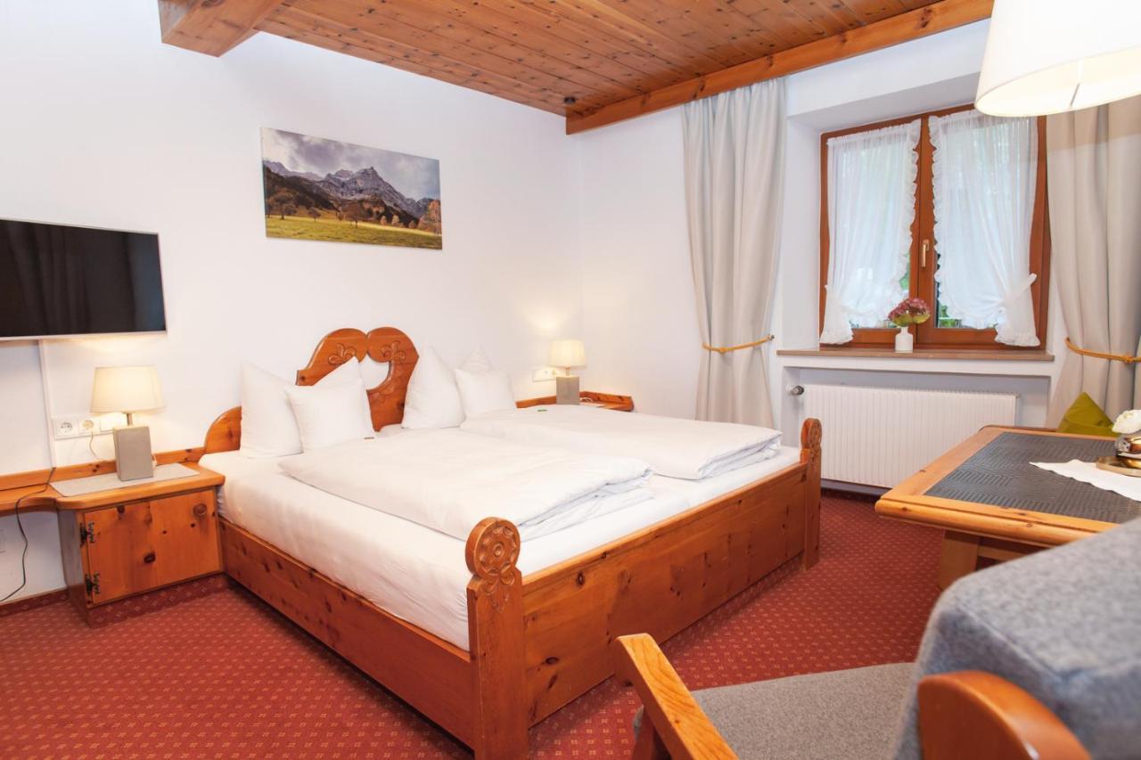 Gaestehaus Sonnenheim Миттенвальд Экстерьер фото